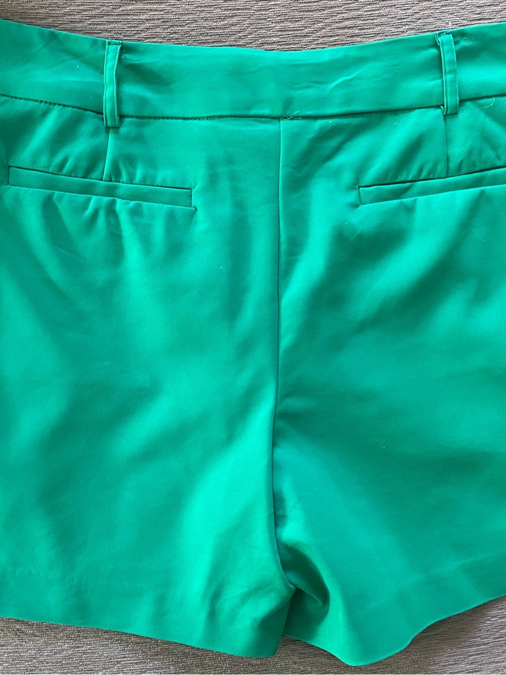 GIBSON LATIMER Women’s Green Tailored Shorts - Size 10 - EUC - Picture 4 of 5